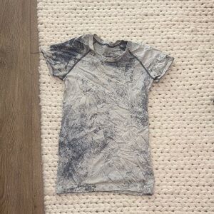 Lululemon swiftly tech short sleeve